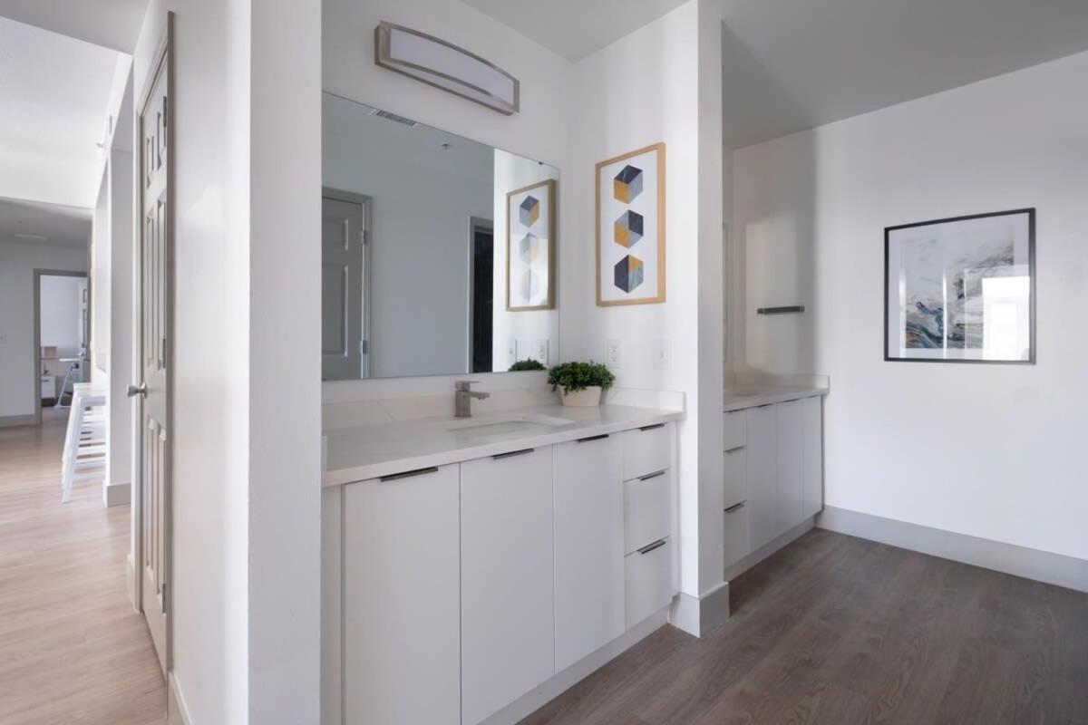 3Br Modern Downtown Apartment With Gym & Office 샬럿 외부 사진