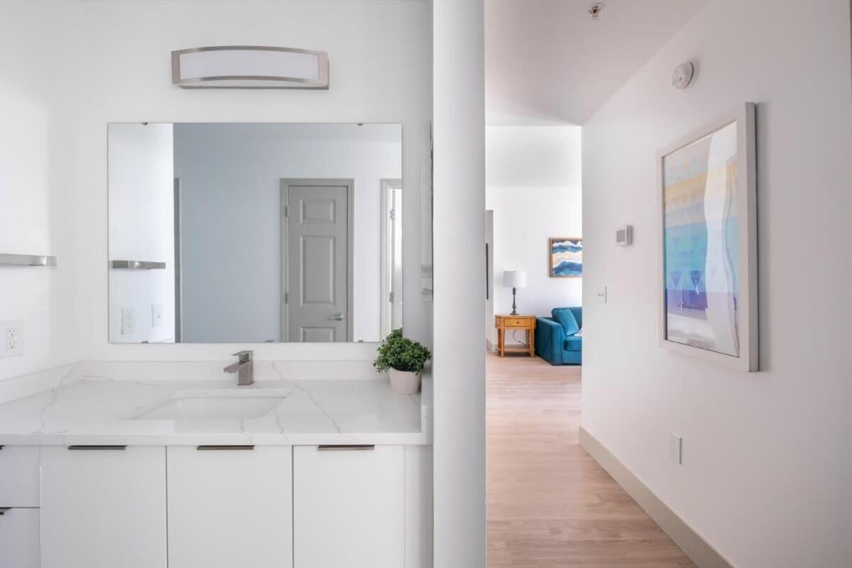 3Br Modern Downtown Apartment With Gym & Office 샬럿 외부 사진