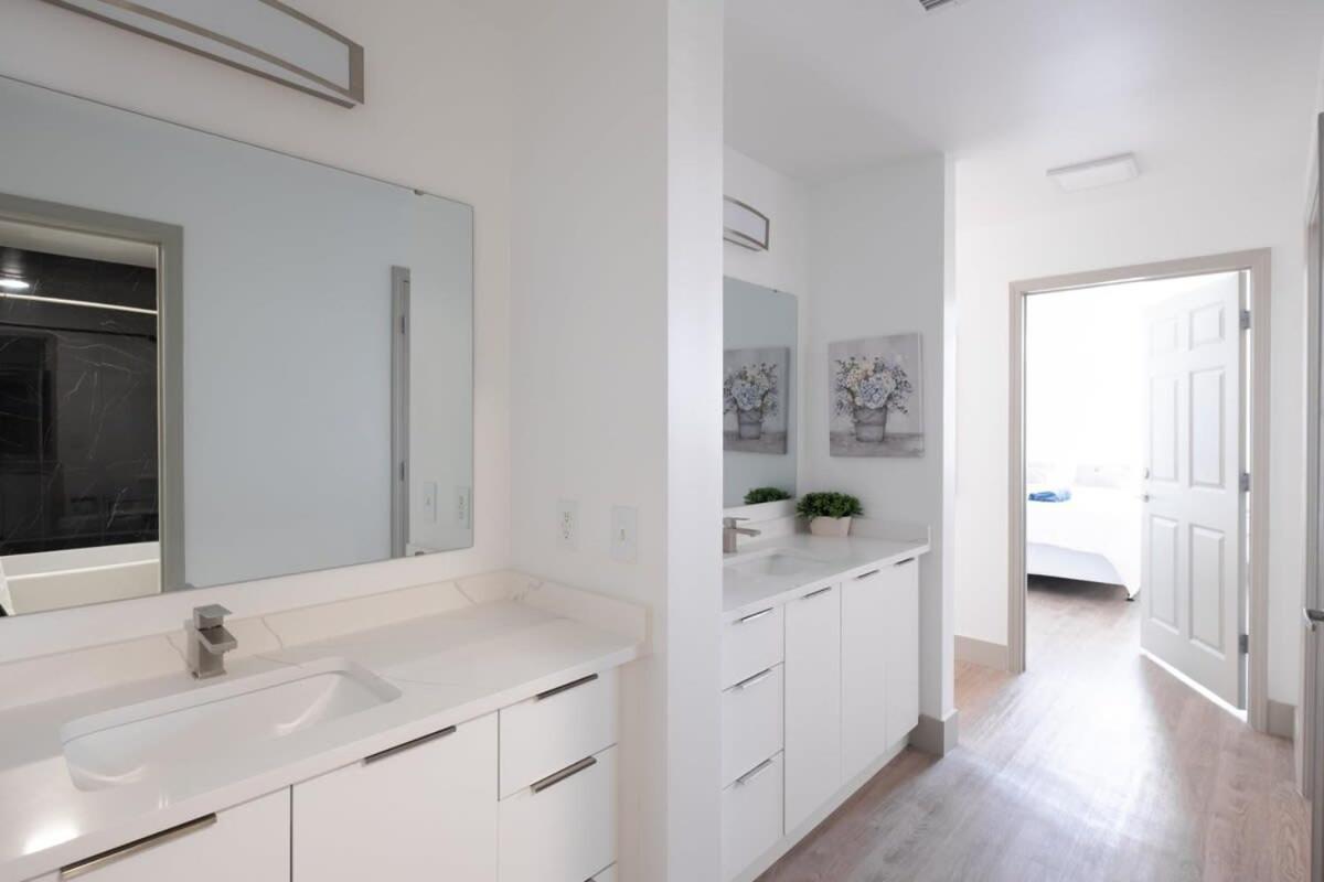3Br Modern Downtown Apartment With Gym & Office 샬럿 외부 사진
